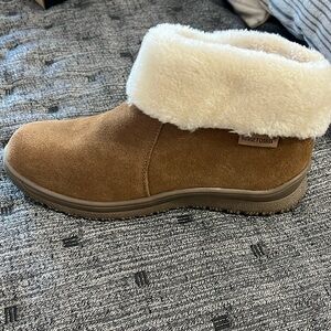 Minnetonka Eagen Ankle Boots